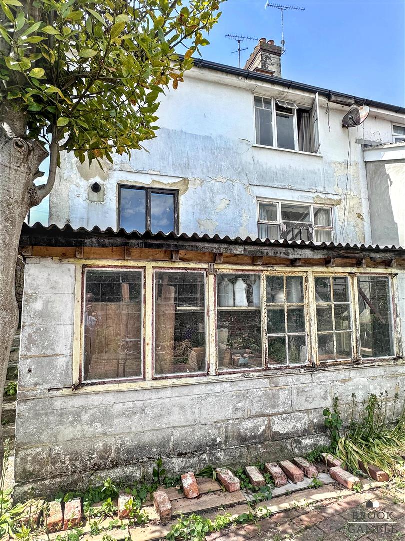 3 Bedroom House. Victoria Drive in Eastbourne,  23